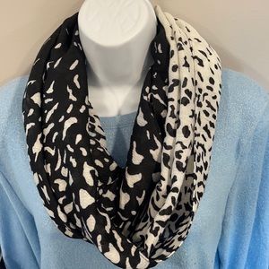 Calvin Klein NWT infinity scarf